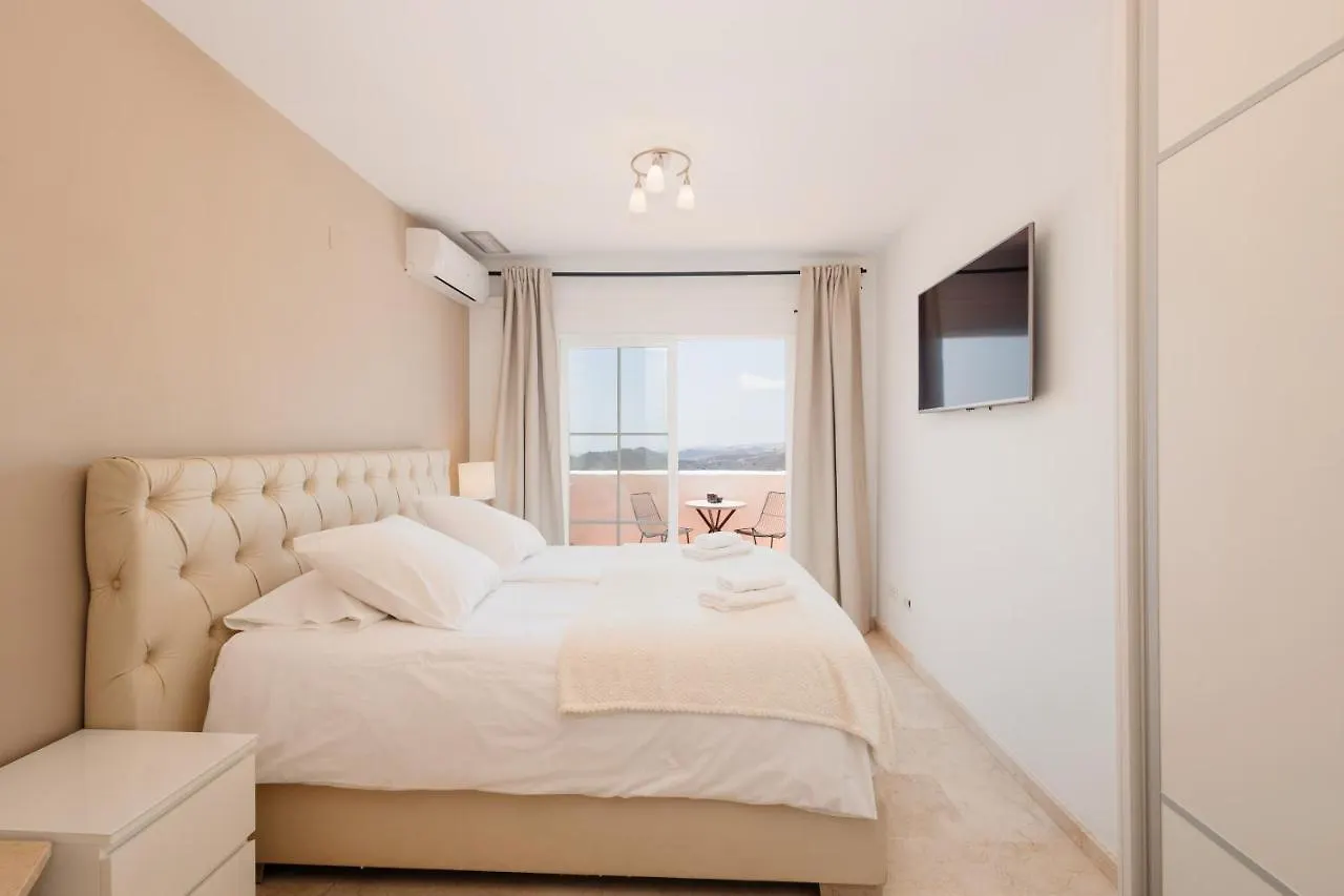 Modern Sea & Lake View Penthouse With Private Jacuzzi - 8 Min To Puente Romano Istan