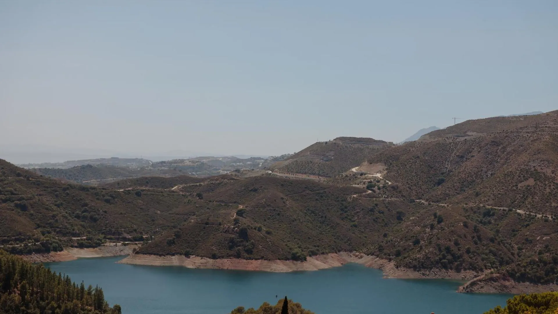 Modern Sea & Lake View Penthouse With Private Jacuzzi - 8 Min To Puente Romano Istan