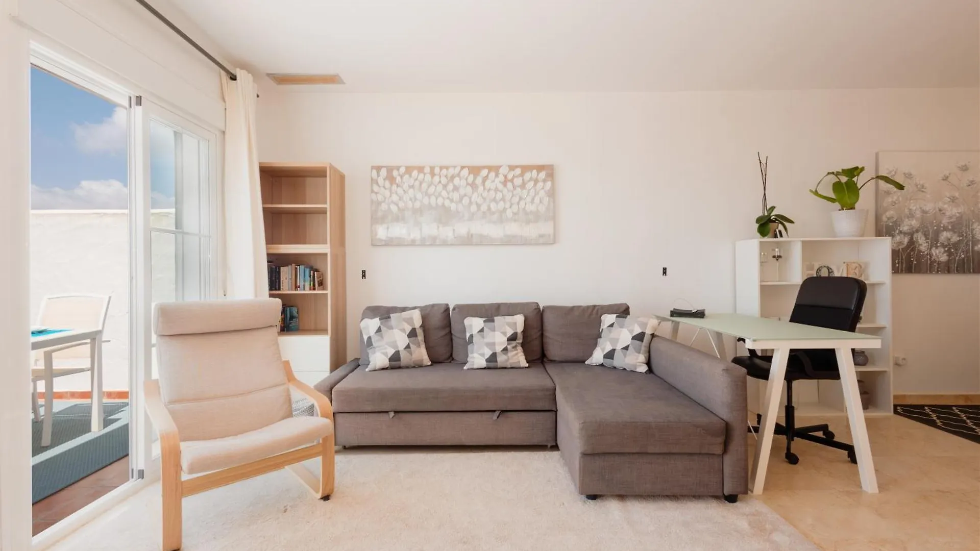 Modern Sea & Lake View Penthouse With Private Jacuzzi - 8 Min To Puente Romano Istan 0*,  Spain