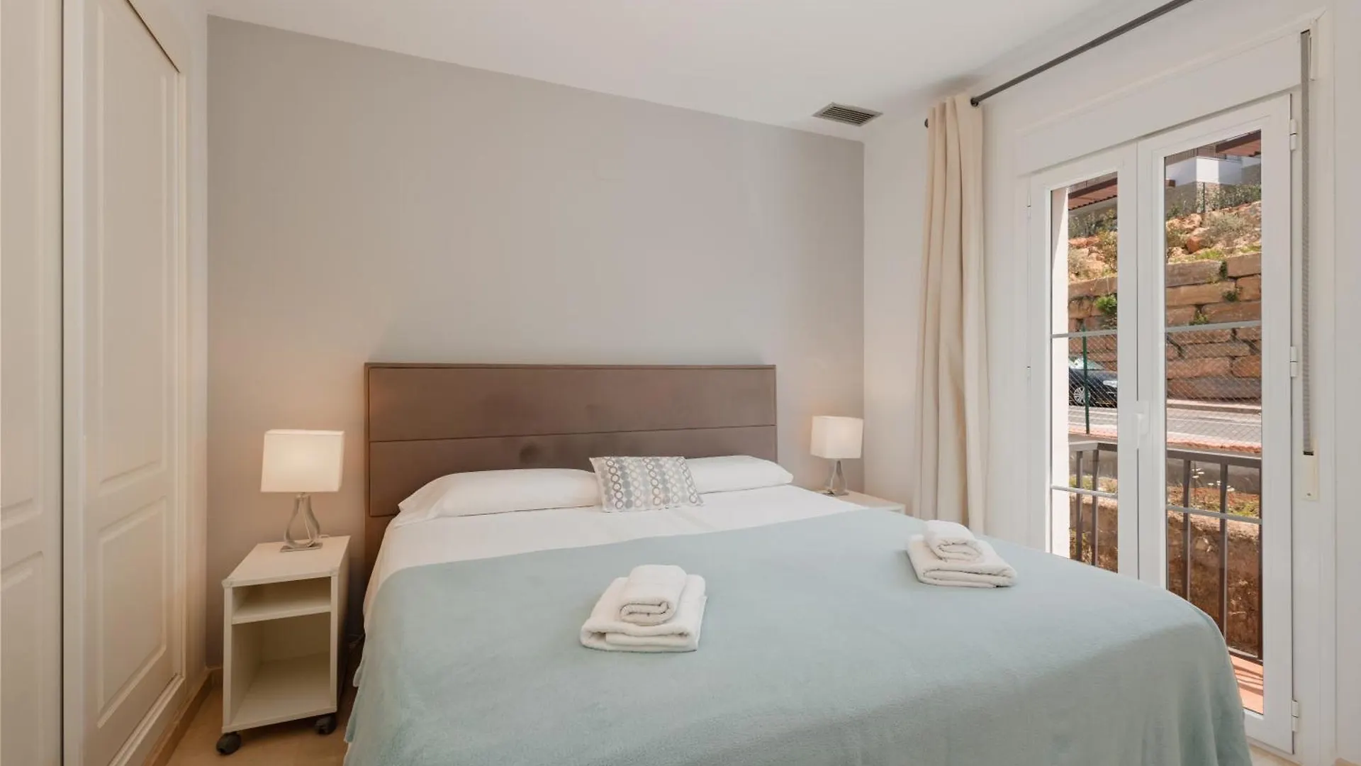 Apartment Modern Sea & Lake View Penthouse With Private Jacuzzi - 8 Min To Puente Romano Istan