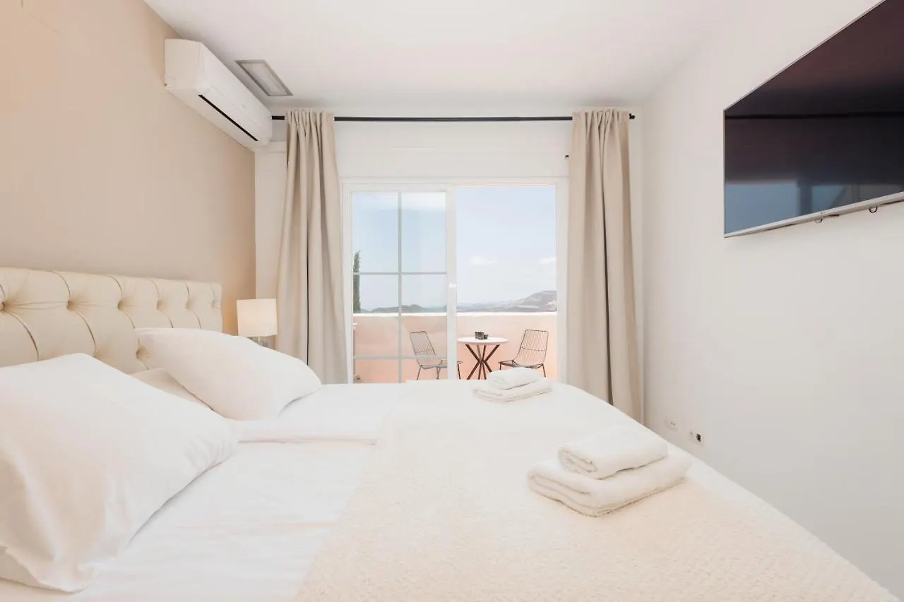 Modern Sea & Lake View Penthouse With Private Jacuzzi - 8 Min To Puente Romano Istan Spain