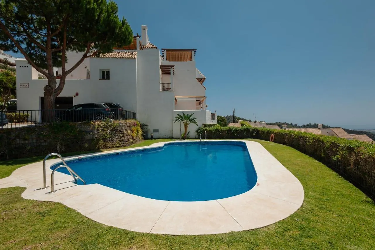 Modern Sea & Lake View Penthouse With Private Jacuzzi - 8 Min To Puente Romano Istan Apartment