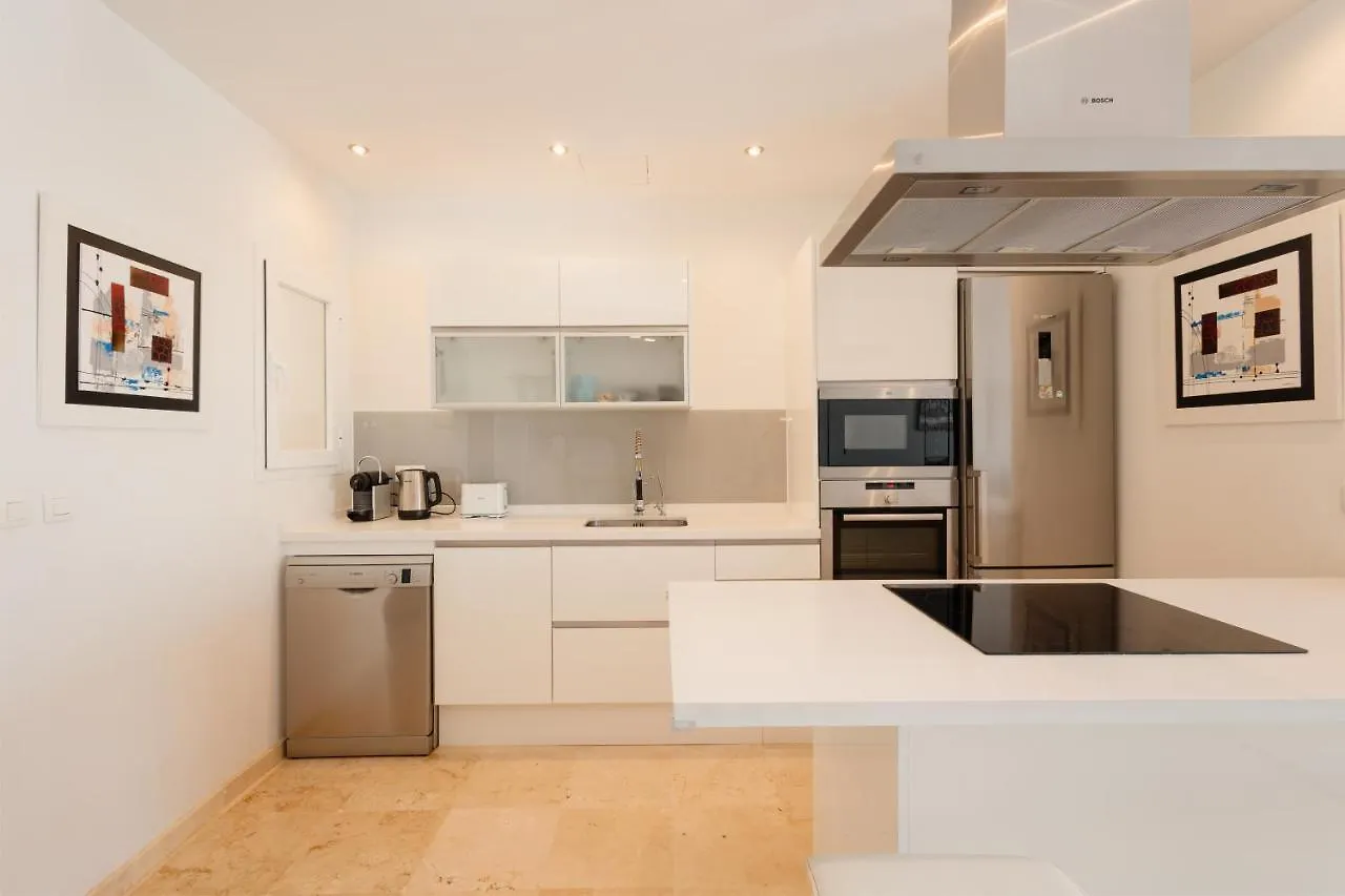 Modern Sea & Lake View Penthouse With Private Jacuzzi - 8 Min To Puente Romano Istan
