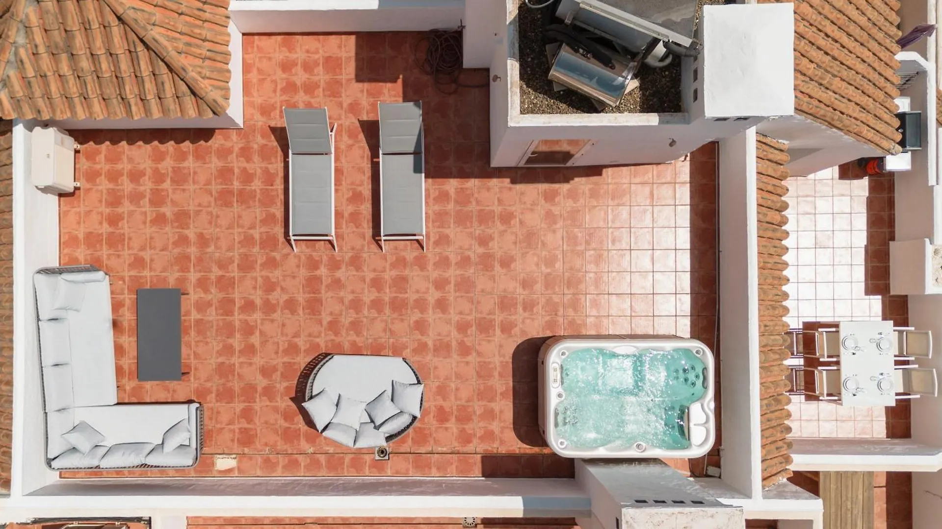 Apartment Modern Sea & Lake View Penthouse With Private Jacuzzi - 8 Min To Puente Romano Istan