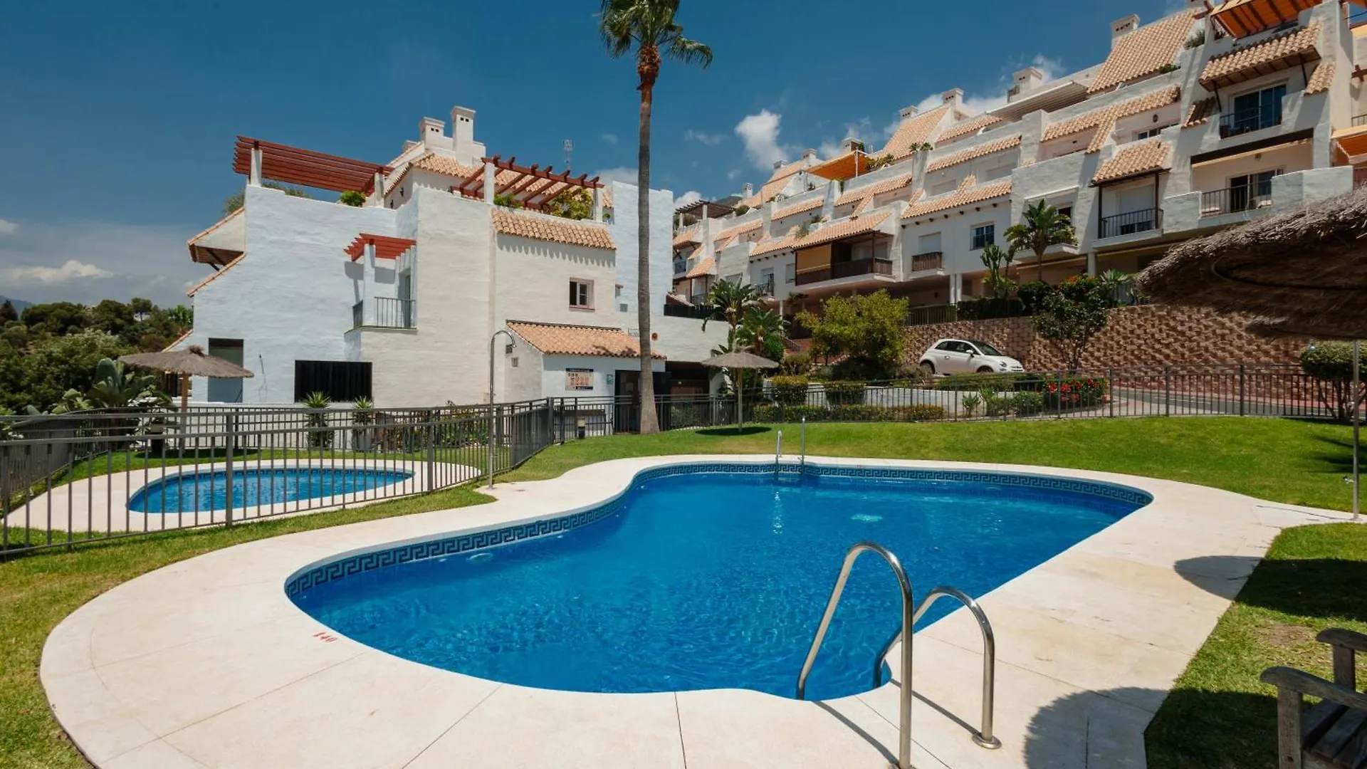 Modern Sea & Lake View Penthouse With Private Jacuzzi - 8 Min To Puente Romano Istan Apartment