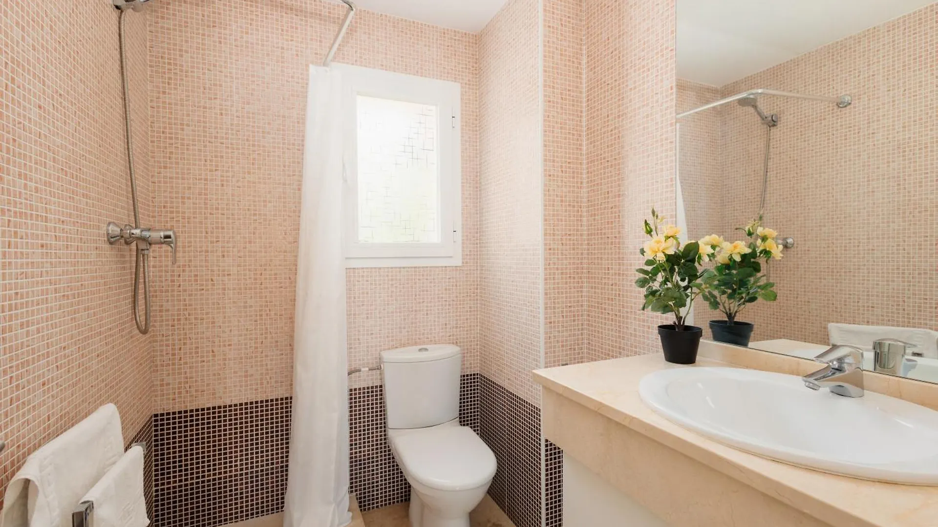 Apartment Modern Sea & Lake View Penthouse With Private Jacuzzi - 8 Min To Puente Romano Istan Spain
